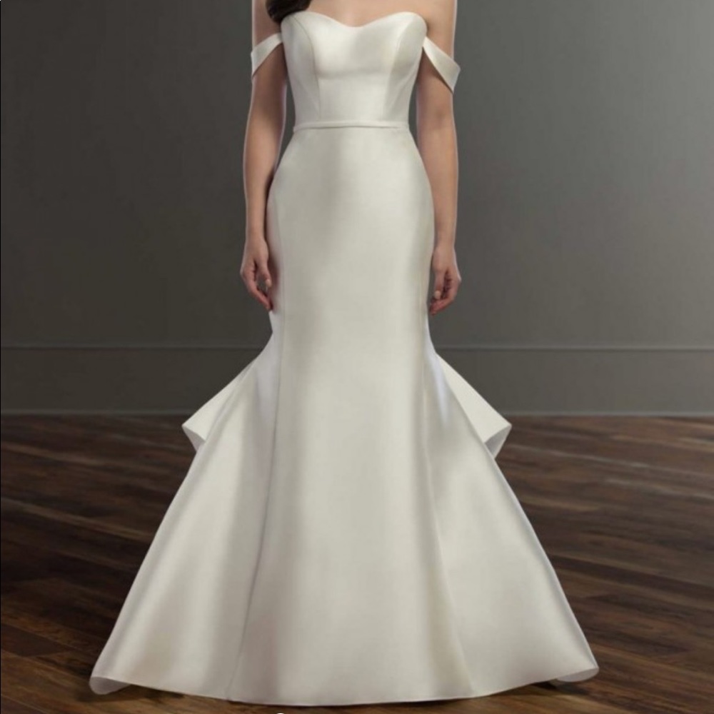 Martina Liana Wedding Gown